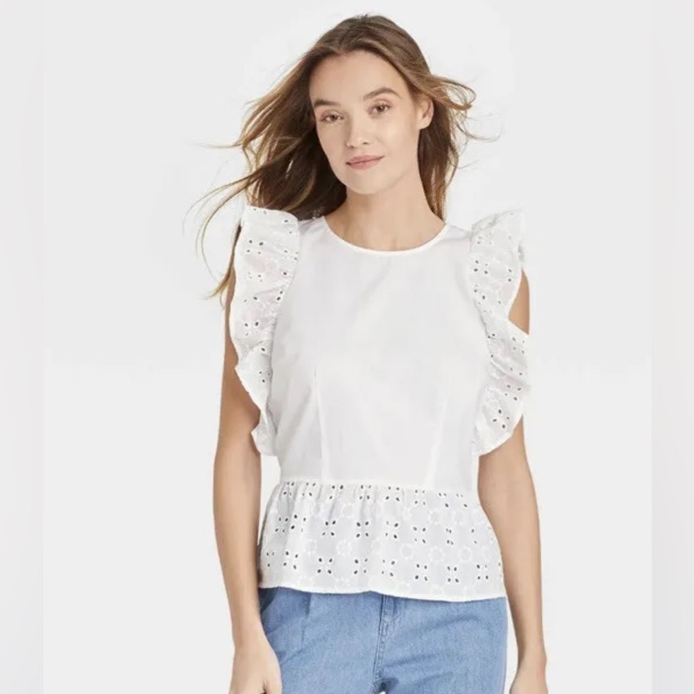 Who What Wear 🤍🤍 White Sleeveless Blouse - XS